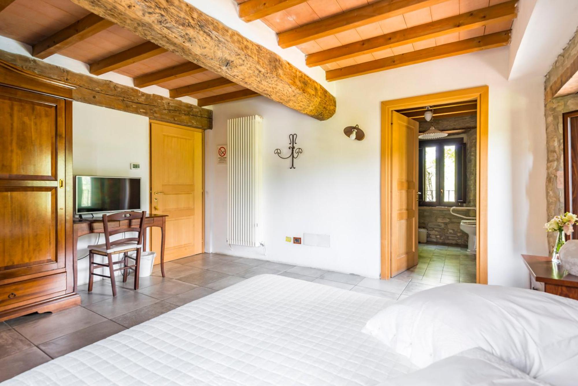 Agriturismo Il Salice Tizzano Val Parma Ngoại thất bức ảnh